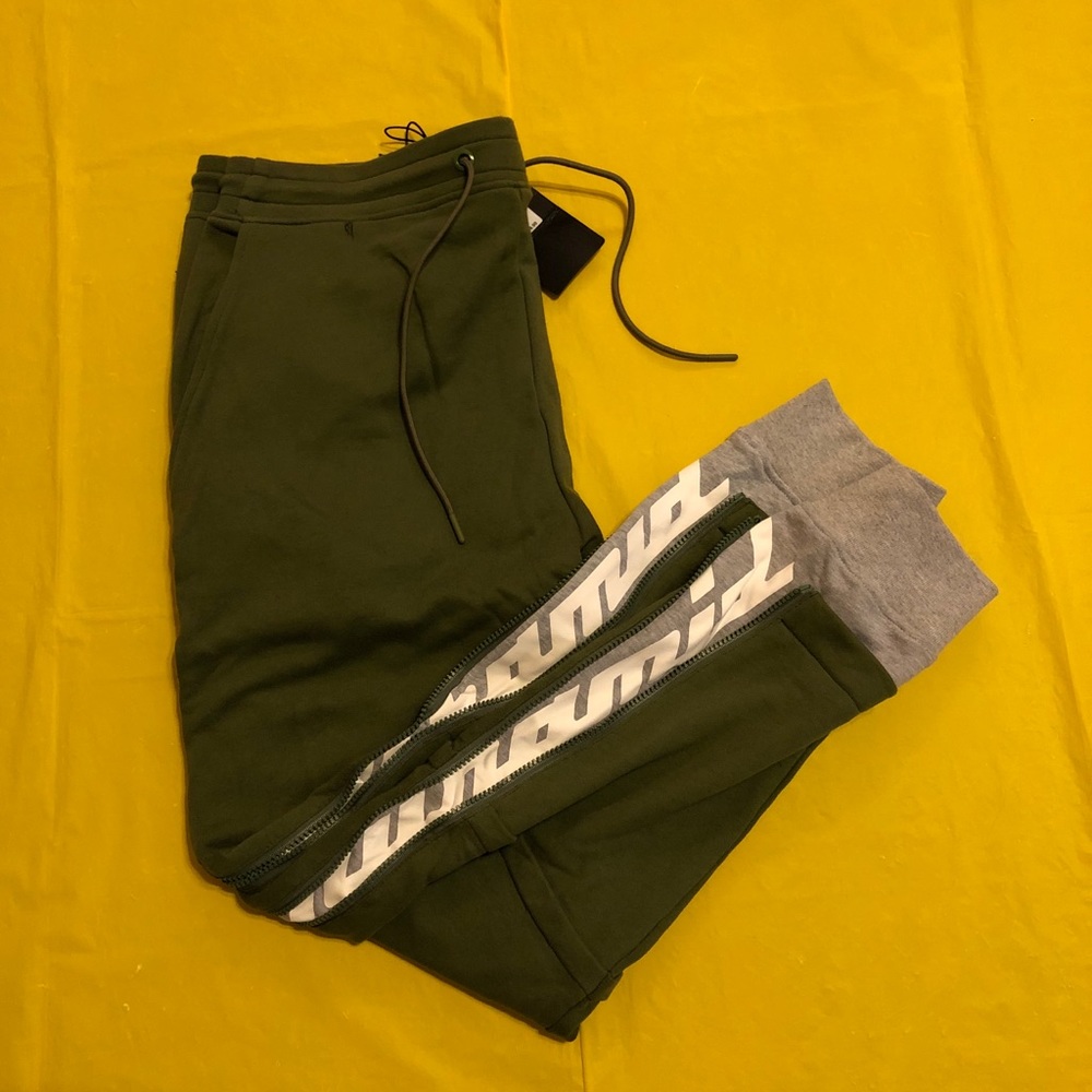Pants - Picture 2 of 4